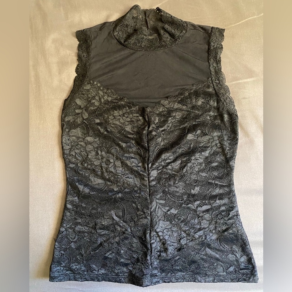 3/$20 GUESS black lace top